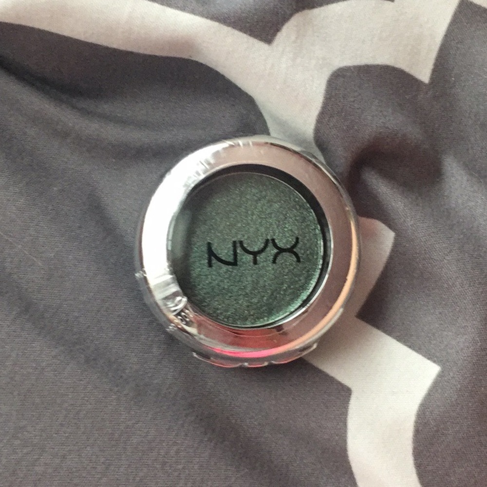 NYX eyeshadow